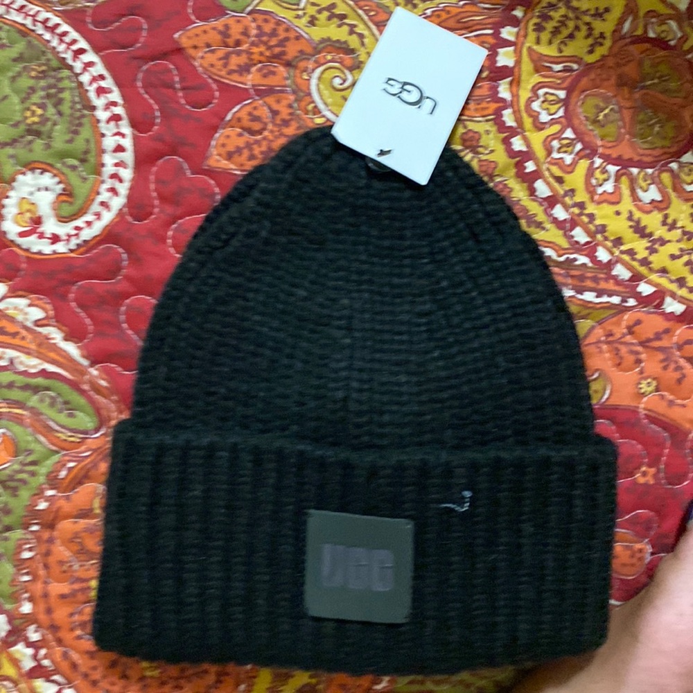 Black Ugg Hat